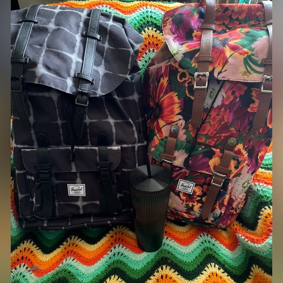 Herschel Little America “Tie Dye Check” 25L backpack - Picture 4 of 6